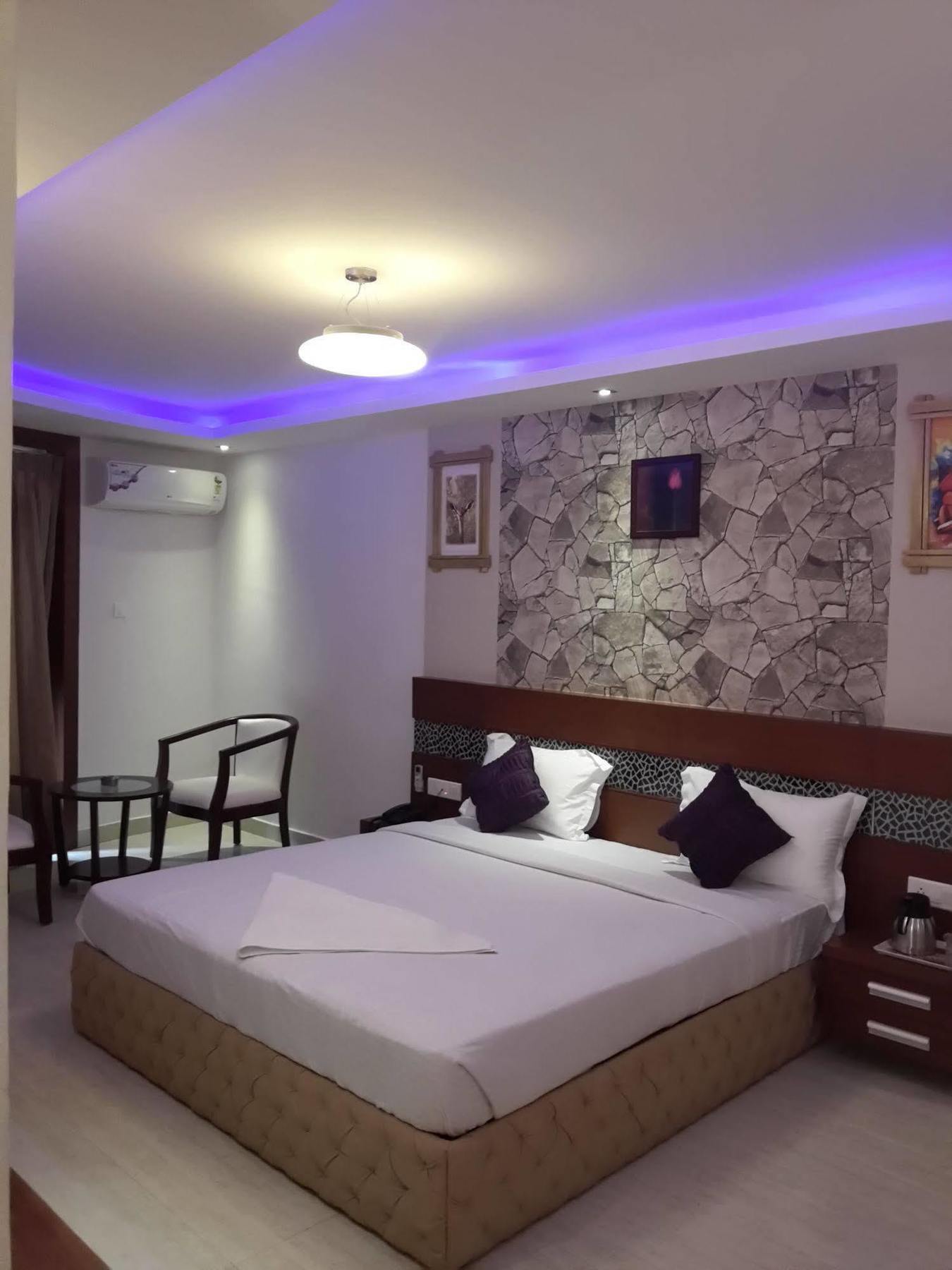 Icon Suites By Bhagini Bangalore Dış mekan fotoğraf